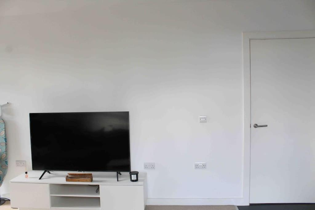 Apartament Lovely One Bedroom With Balcony *